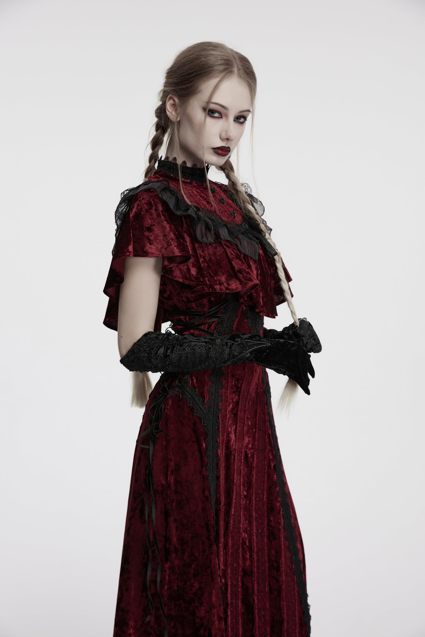 Punk Rave Selene Embroidered Velvet Gloves in Black