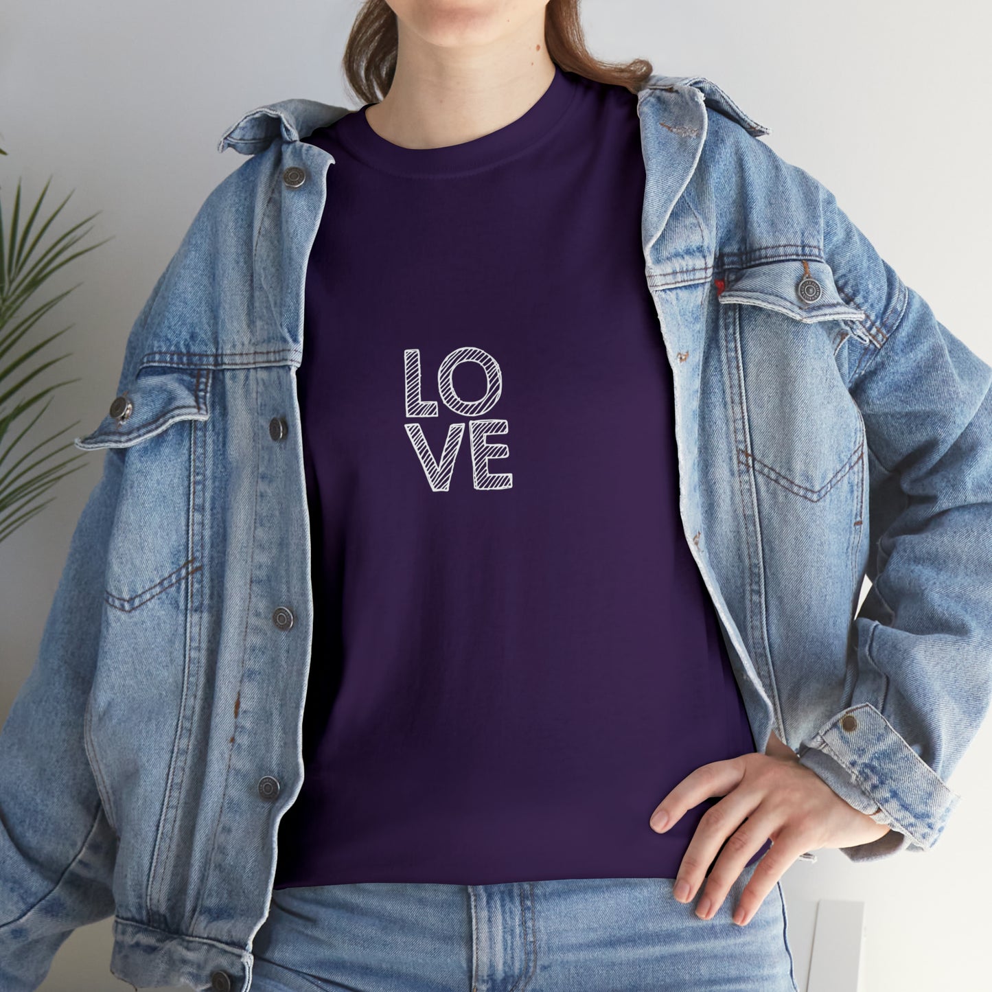 LO VE Love Design T-Shirt