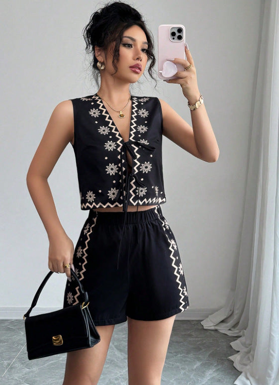Minimalist-Style Women's Casual Vest and Shorts Set in Black