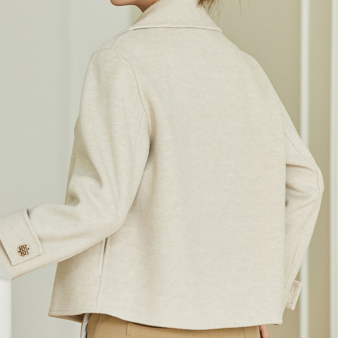 Vireous Women's Short Fashion Elegant Coat, Double-Breasted Woollen Coat