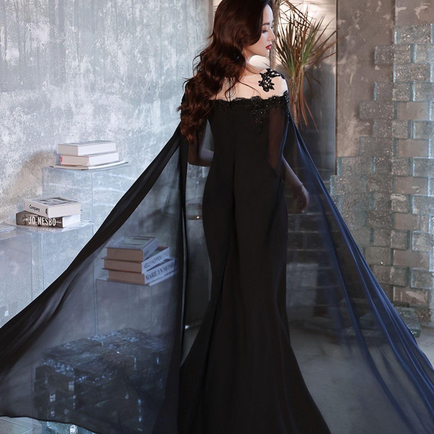 Vireous Classic Elegant Black Evening Dress