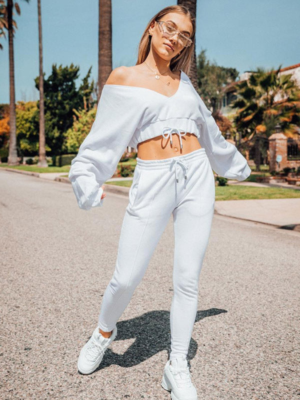 Women's Sporty Low Cut Neckline Cropped Hoodie