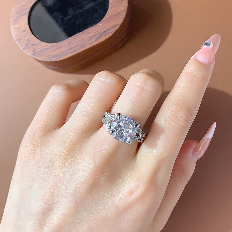 Moissanite Solitaire Luxury Artificial Diamond Ring