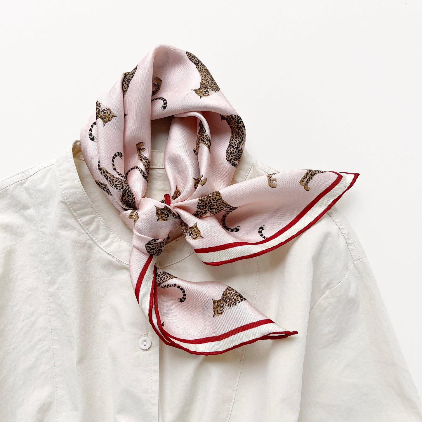 Leopard Chic Silk Scarf, Unisex 65cm Hand-Rolled Bandana Scarf