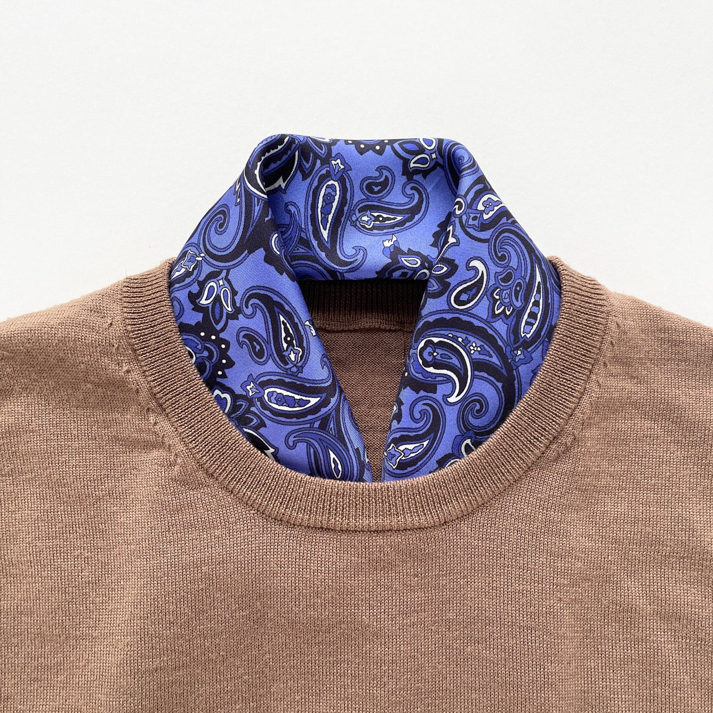 Classic Paisley Silk Scarf, 53cm Hand-Rolled Men's Neckerchief