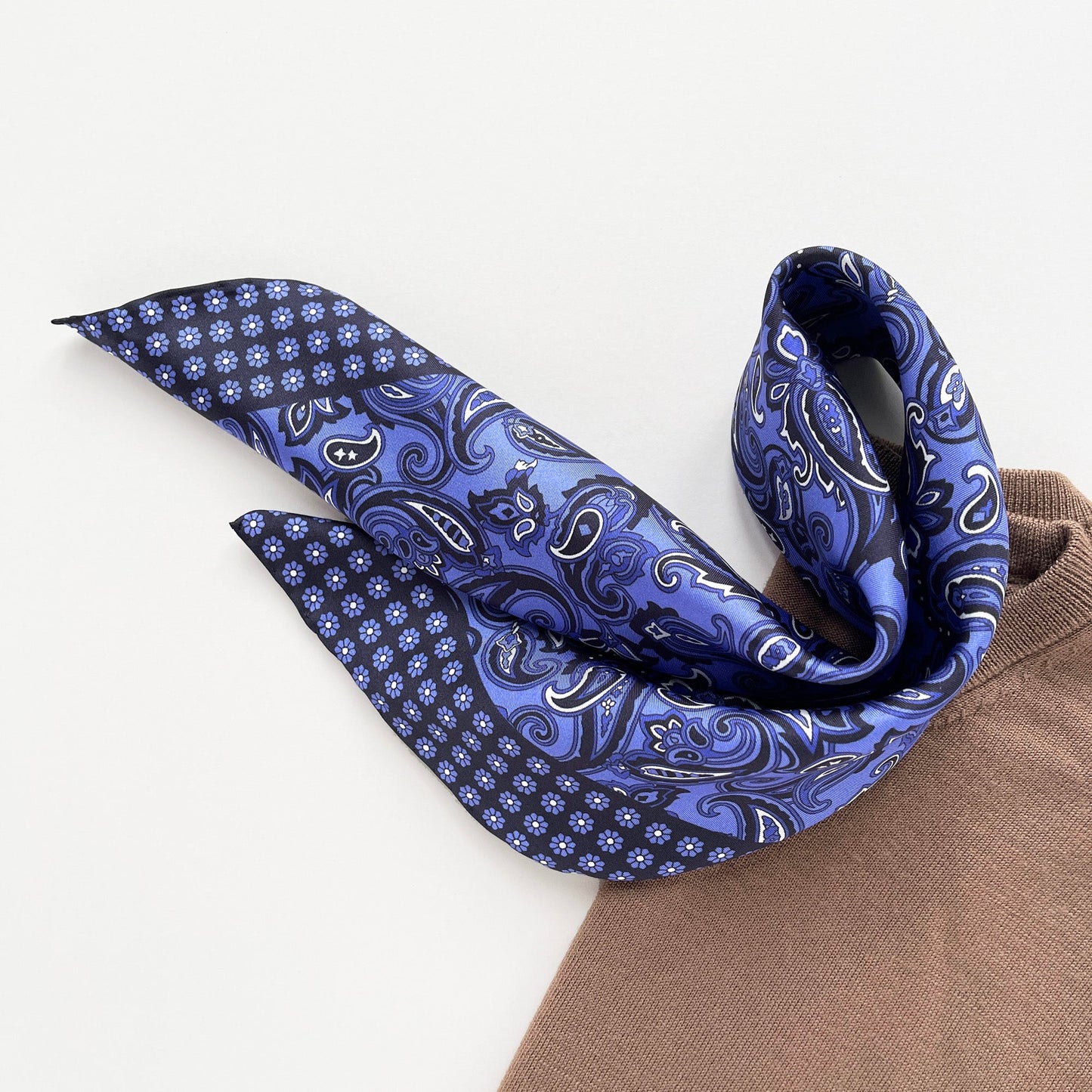 Classic Paisley Silk Scarf, 53cm Hand-Rolled Men's Neckerchief
