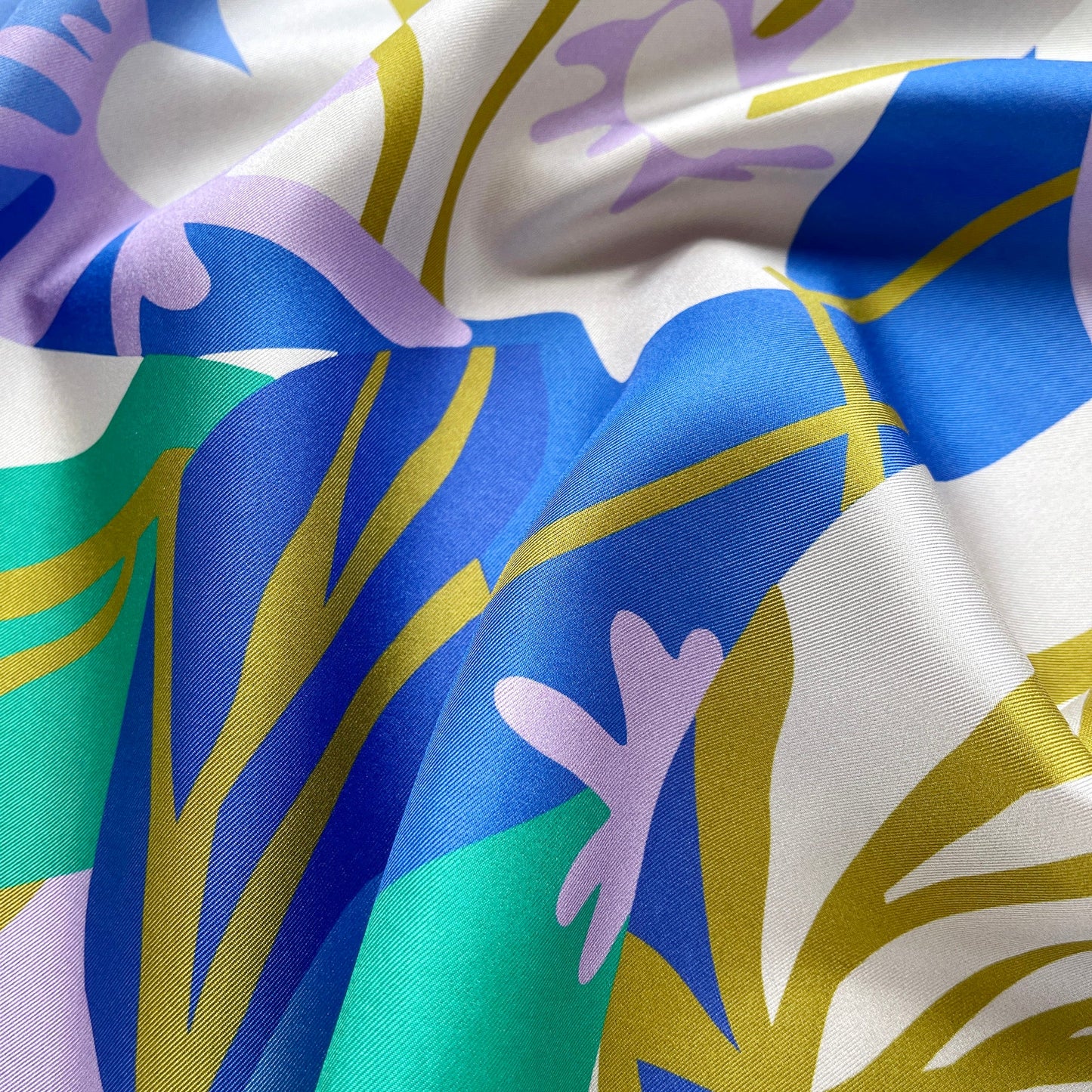 Blue Abstract Lotus Silk Square Scarf, 65cm Double-Sided Print Unisex Bandana Scarf with Hand-rolled Edges