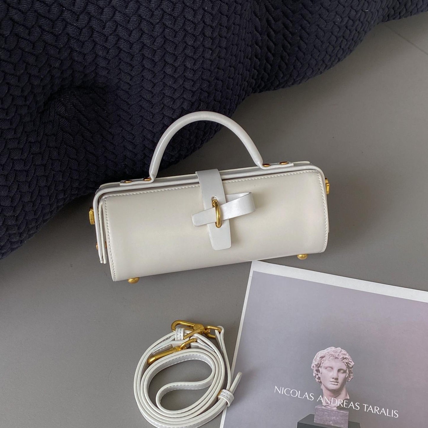 Vireous First Layer Cowhide Underarm Single-Shoulder Cylinder Messenger Bag