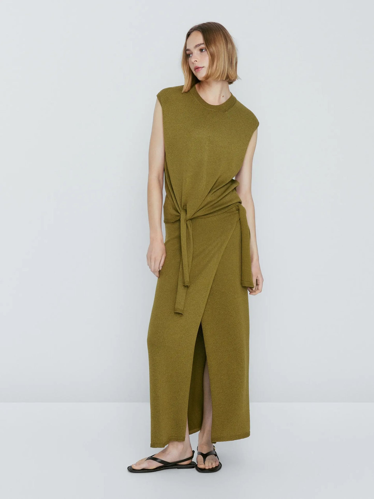 Vireous Women's Fashion Knitted Side-Knot Sleeveless Army Green Sweater