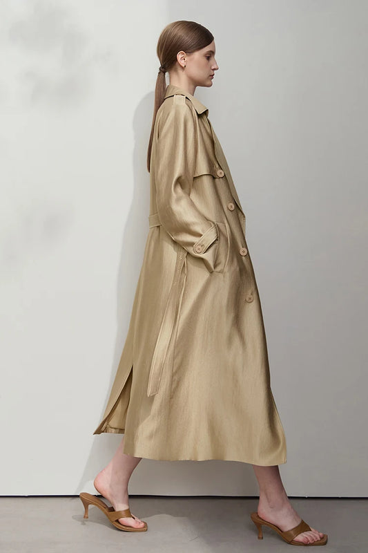 Minimalist Luxury Medium-Weight Women's Rain Coat