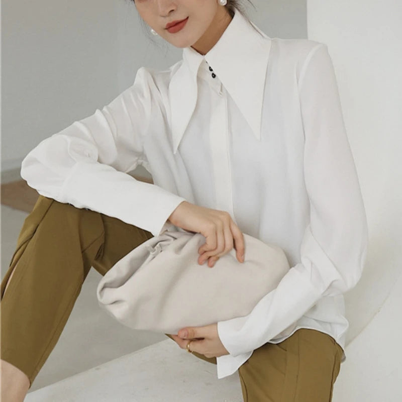 Vireous Elegant Exaggerated Sharp-Collar Avant Garde Blouse, Businesswear