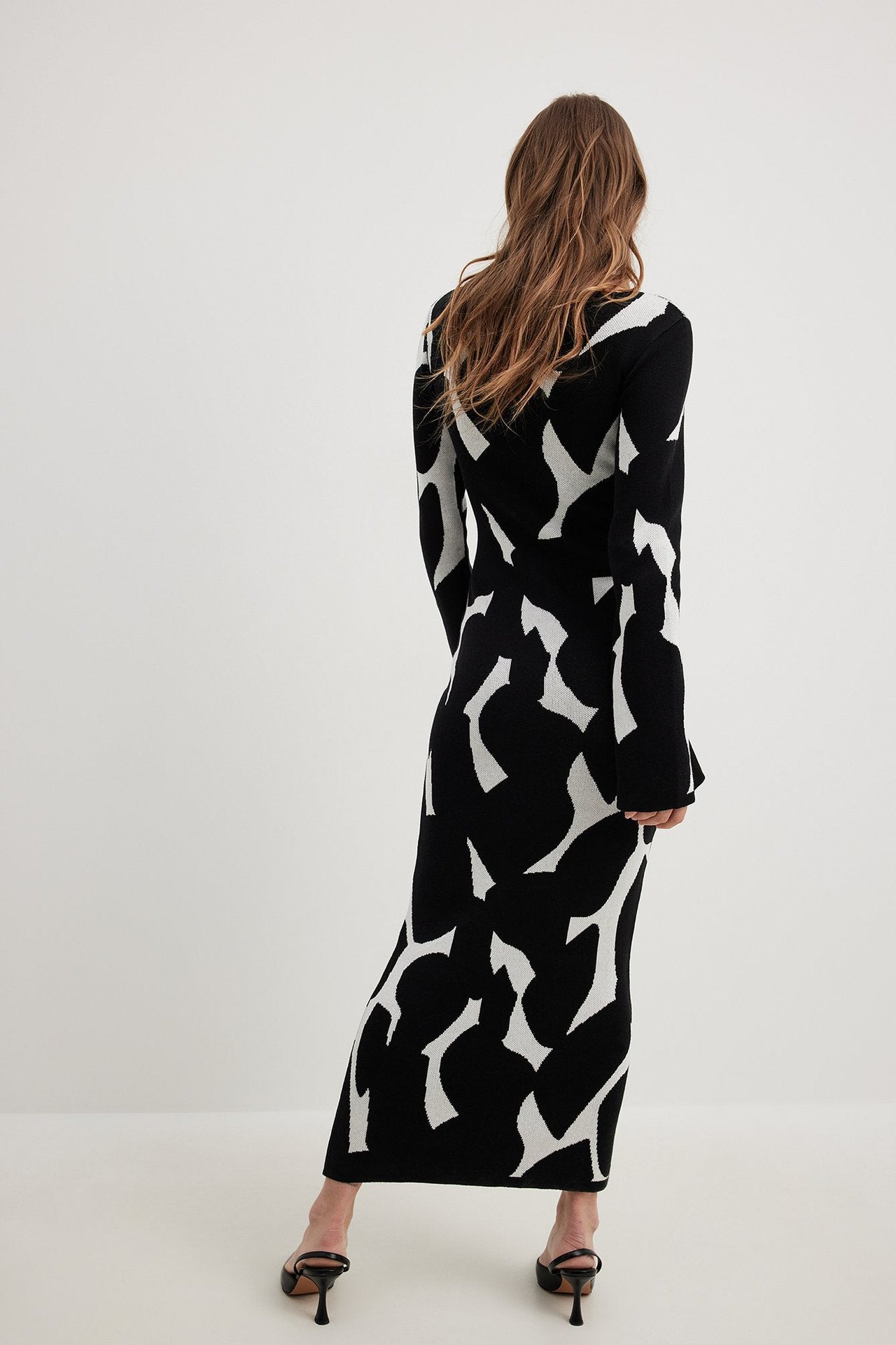 Vireous Black & White Organic Print Long Sleeve Women's Long Dress