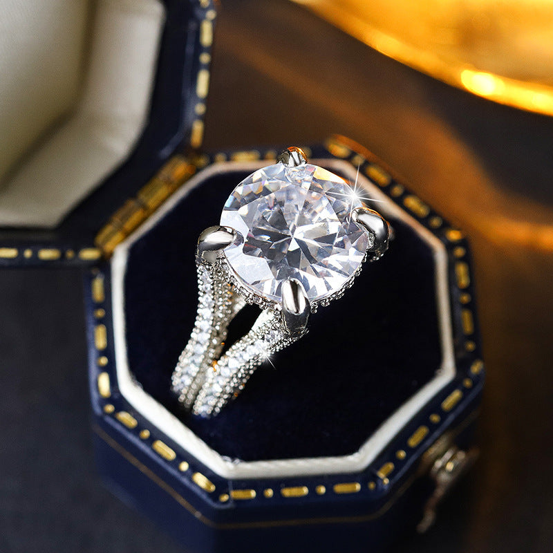 Moissanite Solitaire Luxury Artificial Diamond Ring