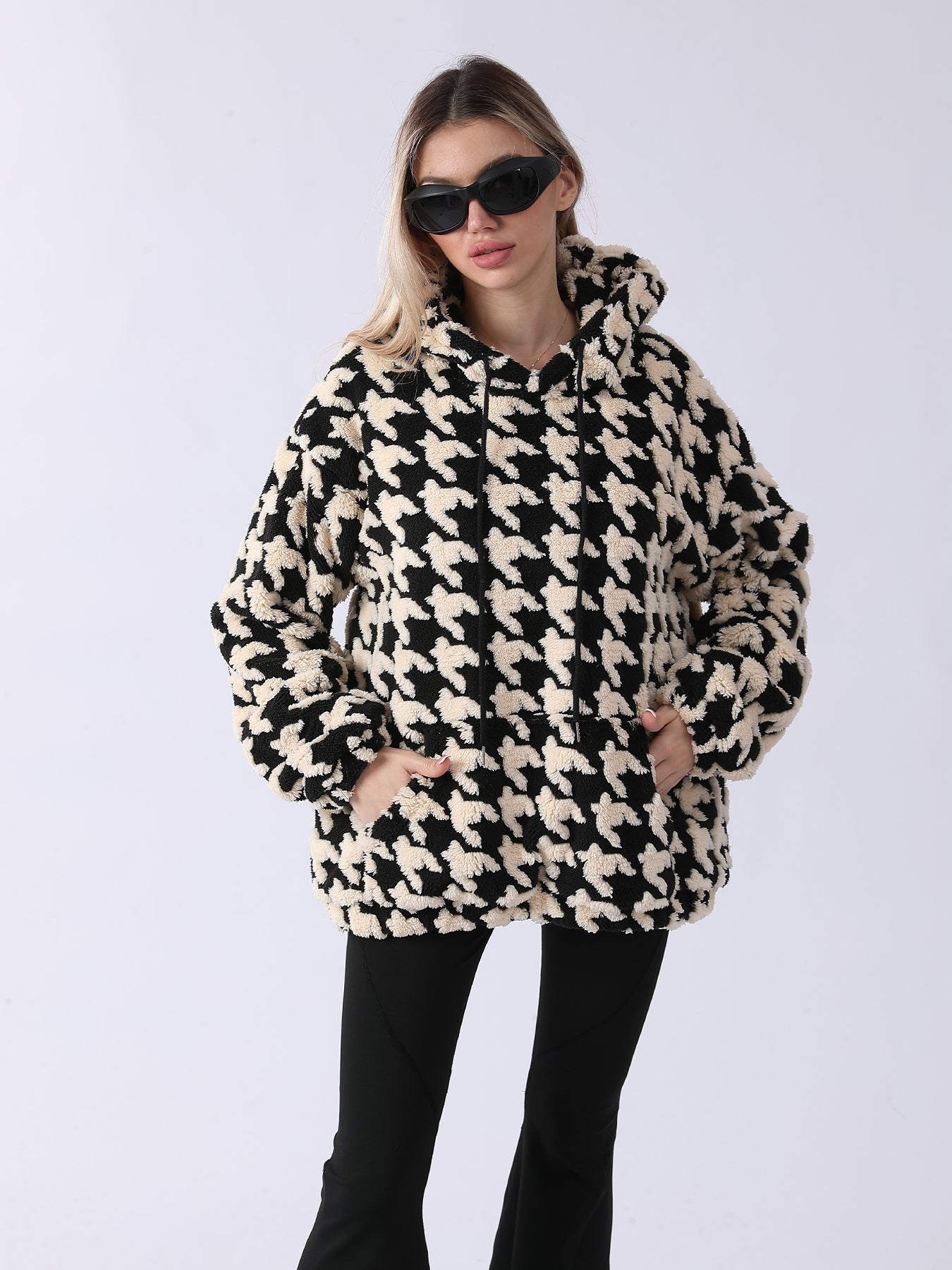 Vireous Women's Houndstooth Loose-Fit Fashion Hoodie, Plus Sizes