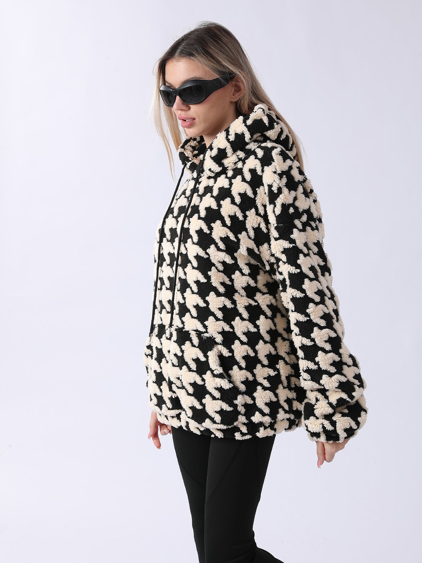 Vireous Women's Houndstooth Loose-Fit Fashion Hoodie, Plus Sizes