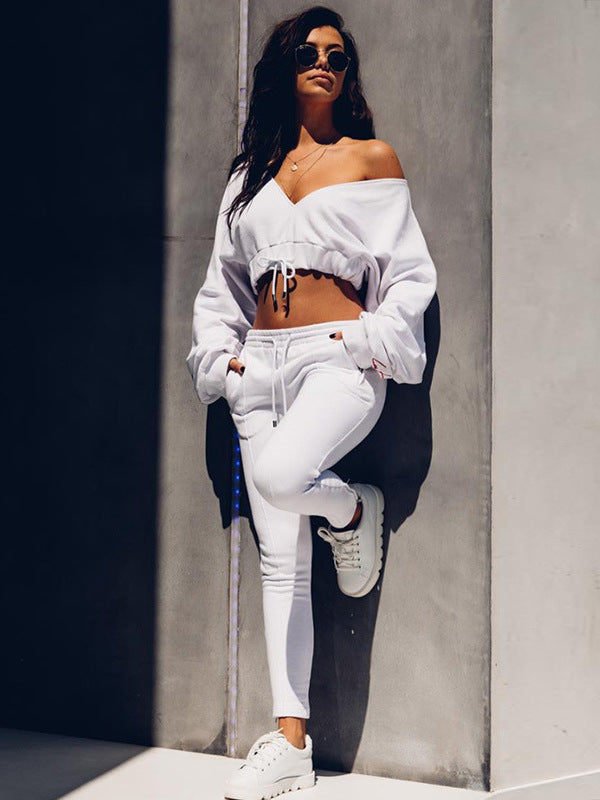 Women's Sporty Low Cut Neckline Cropped Hoodie