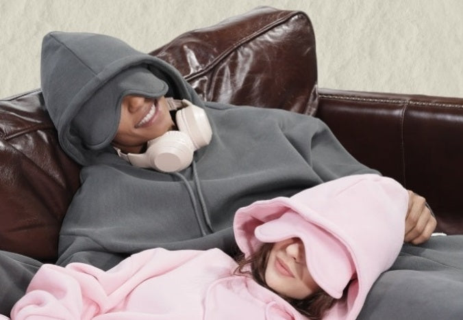 Vireous Fleece-Lined Unisex Travel Hoodie with Integral Eye-Mask
