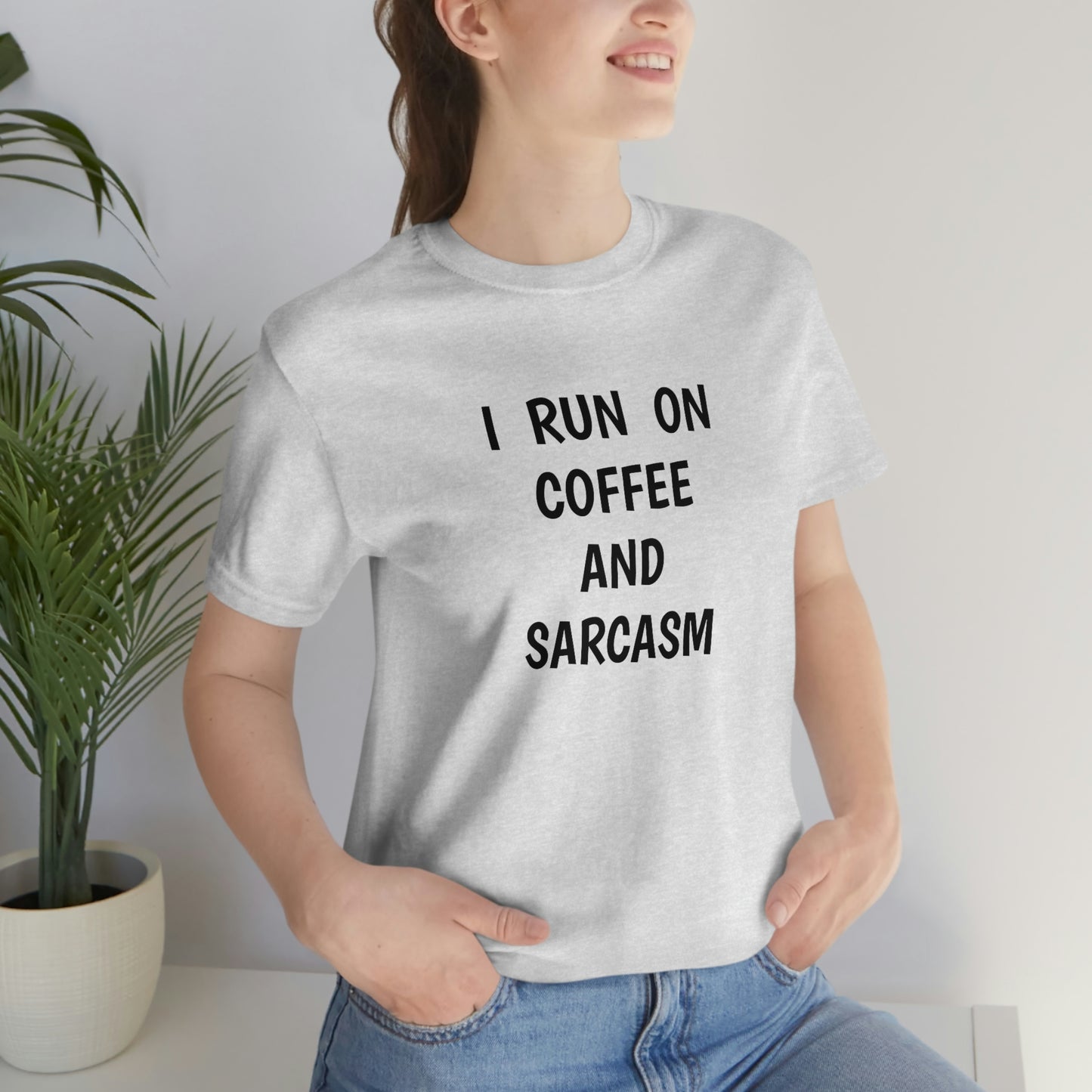 Je cours sur le café et le sarcasme Jersey T-shirt à manches courtes drôle