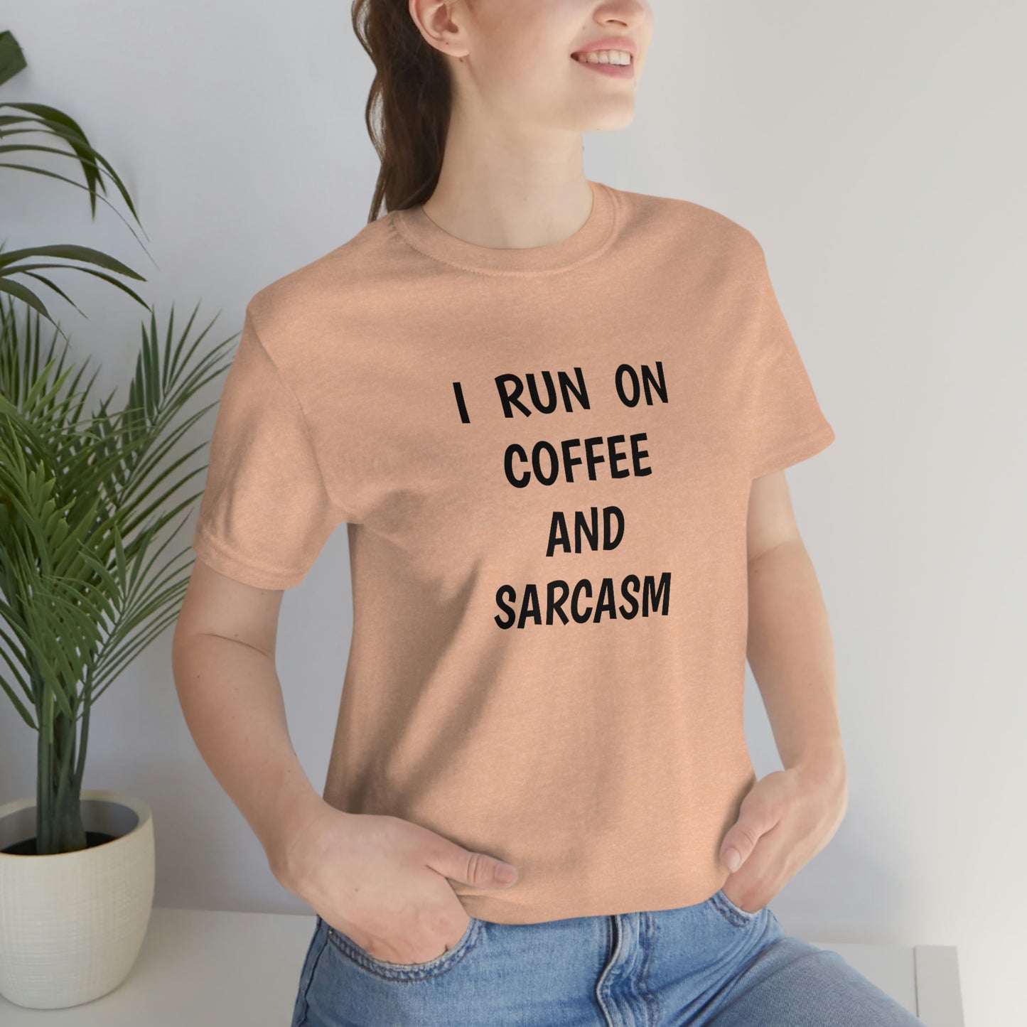 Je cours sur le café et le sarcasme Jersey T-shirt à manches courtes drôle