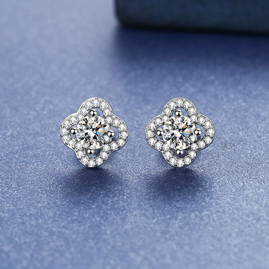 Boucles d'Oreilles Tige Moissanite Trèfle à Quatre Feuilles