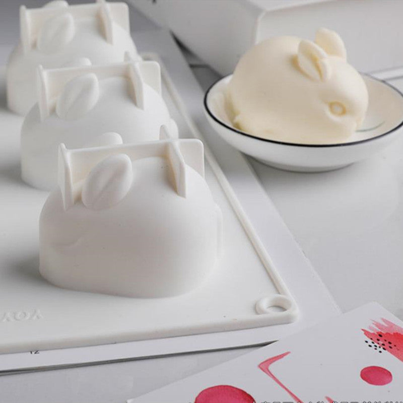 ウサギの形のケーキ型