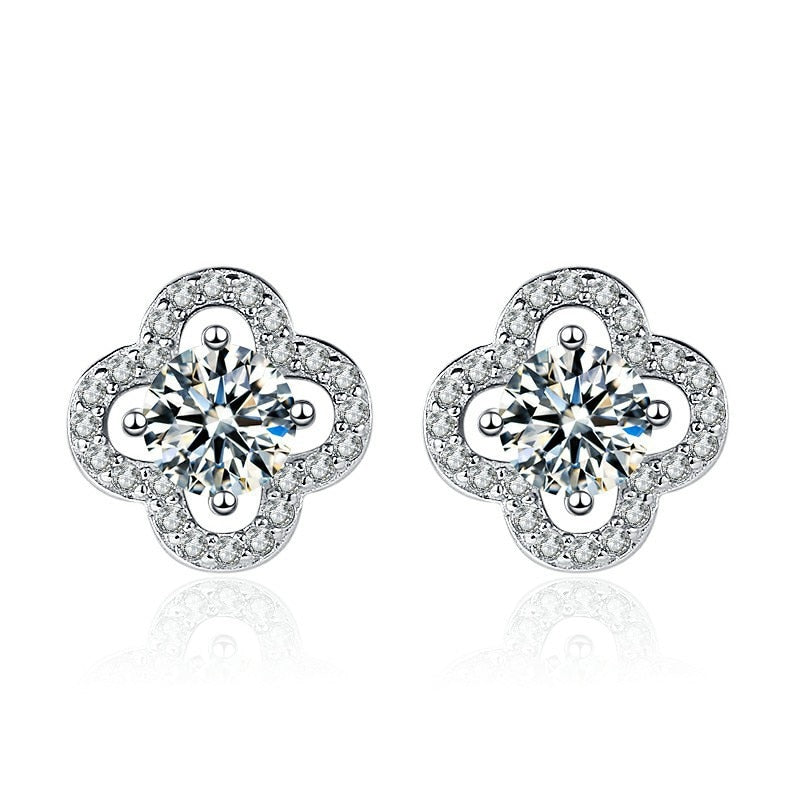 Boucles d'Oreilles Tige Moissanite Trèfle à Quatre Feuilles